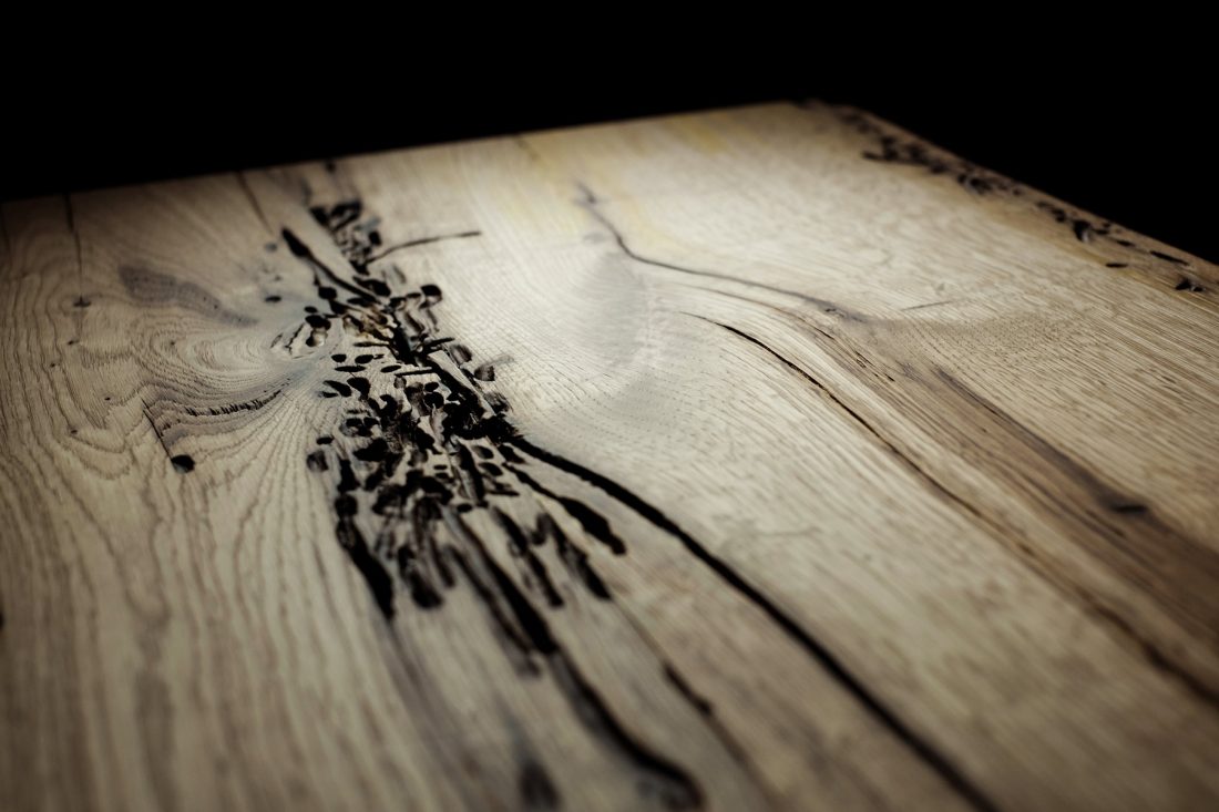 briccole wood "incontro" table detail
